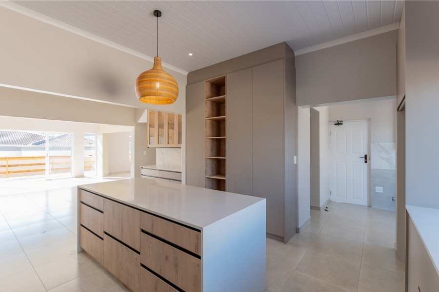 4 Bedroom Property for Sale in Country Club Western Cape